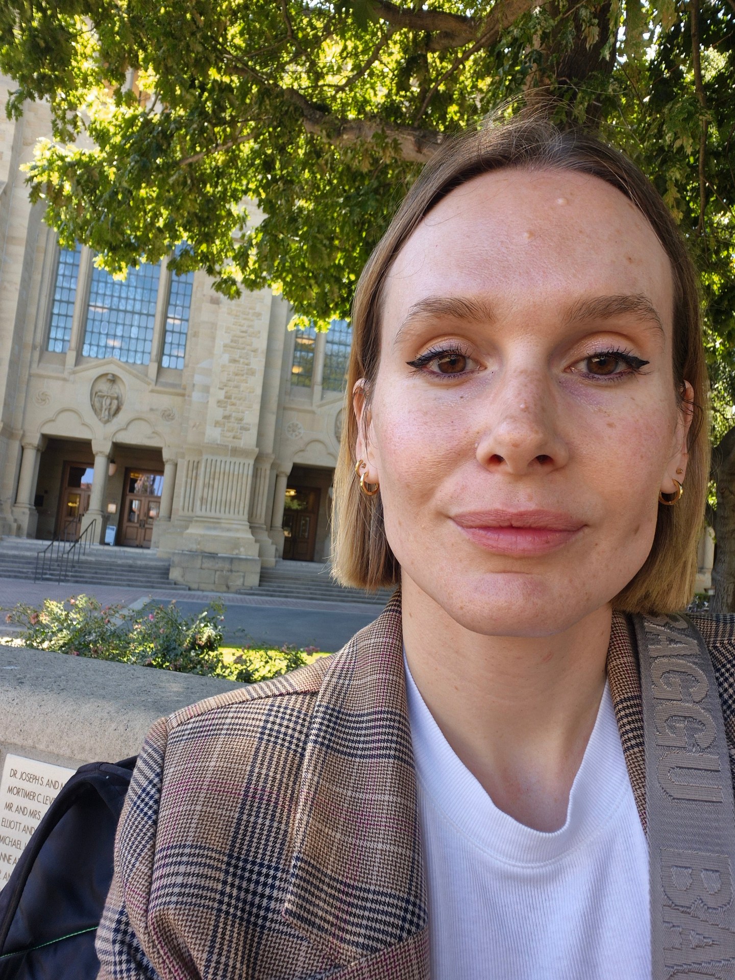 Carlyle Constantino fullbody shot